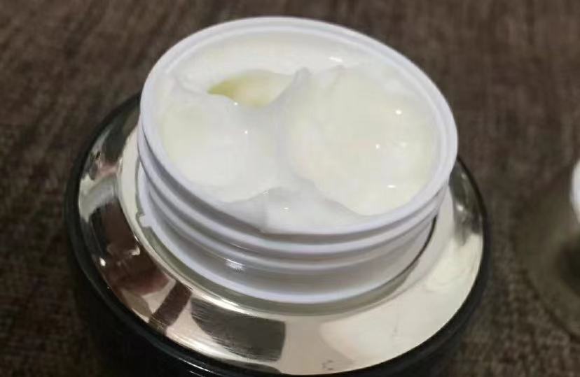 百雀羚水嫩倍现面霜适合什么皮肤,美肤宝百雀羚珀莱雅哪个好