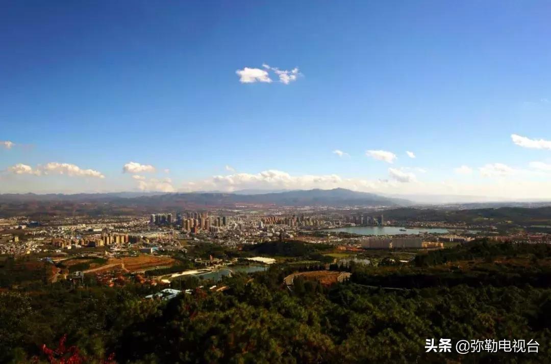 弥勒马拉松直升机撒玫瑰,弥勒马拉松用直升机撒玫瑰花