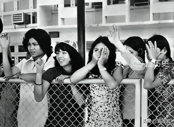 日本男子35岁退休后在泰国组11人后宫过起了帝王生活