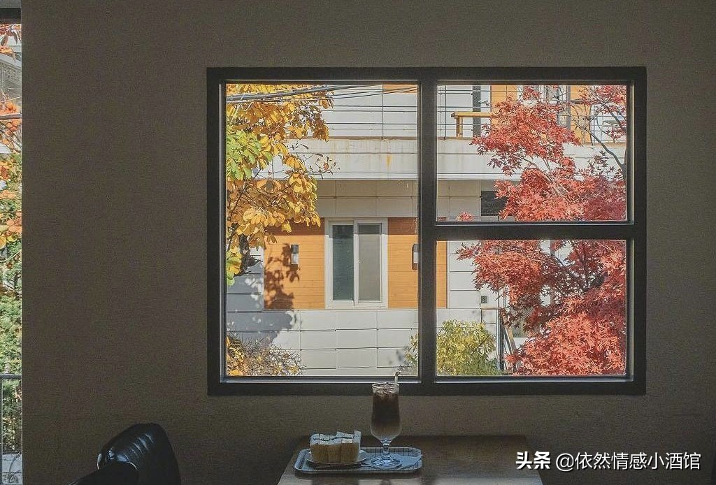 没见过世面的人就发朋友圈吗,不回信却在发朋友圈的人是啥心理