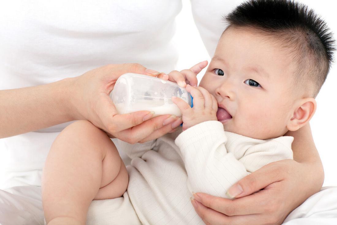 粗鲁的“断奶方式”不可取，做好这几点，帮助宝妈科学断奶