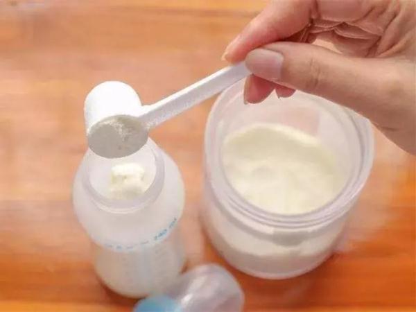 打开的奶粉可以存放多长时间,调的奶粉没吃完可以存放几个小时