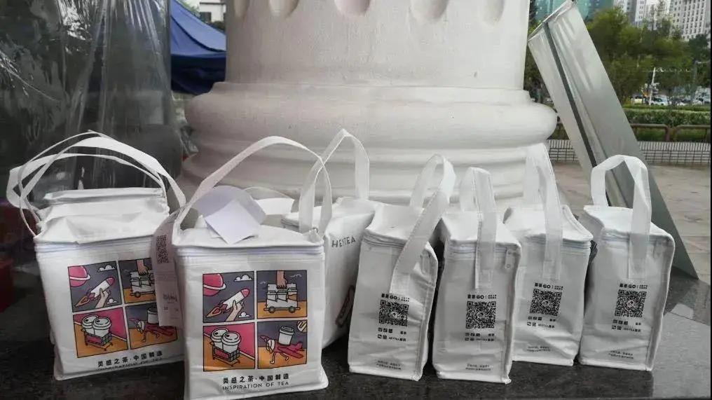 贴心服务温暖旅客回家路组图,安徽罗湖归雁驿站