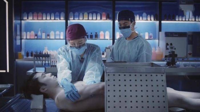 赤裸演死尸被冻几小时TVB小生感谢女主角及剧组暖心关照