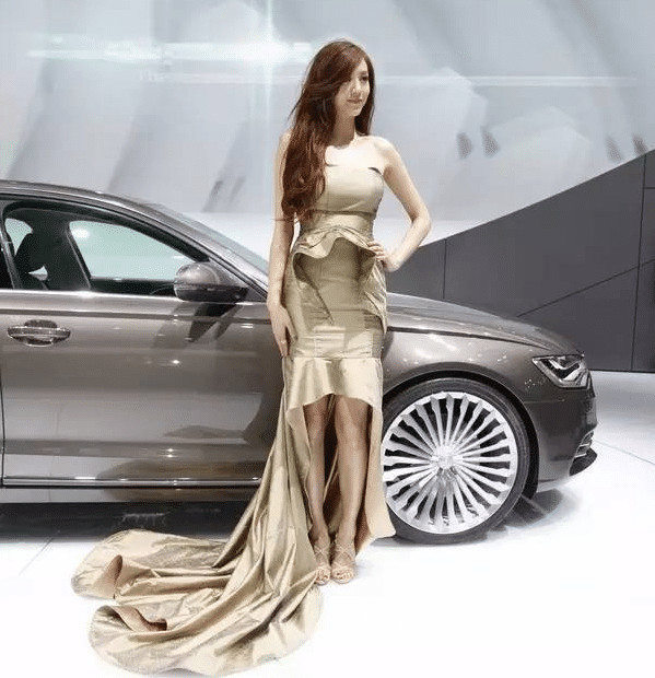 女神车模周韦彤简介,周韦彤车模现场