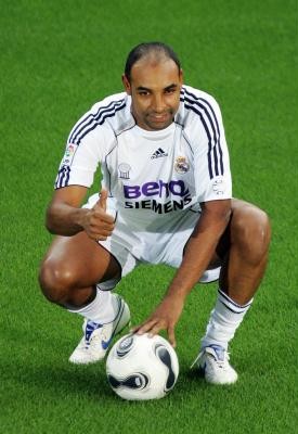 阿扎尔最失败引援,阿扎尔带伤转会