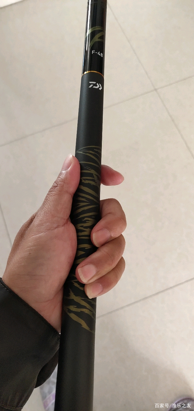 十几元的达瓦鱼竿 (一分钱买的达瓦鱼竿)