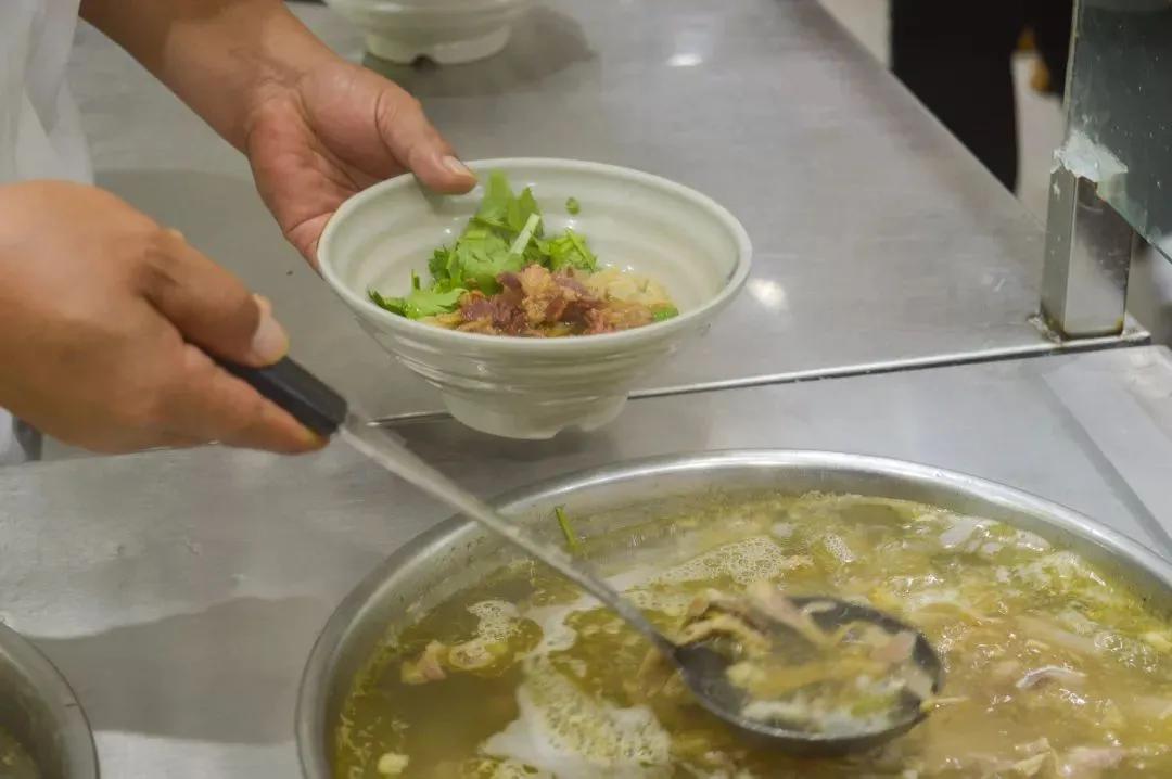 国内专坑游客的8条美食街,国内专坑游客的10条美食街