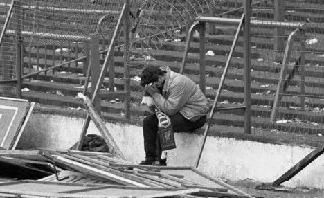 冤枉!飞机燃料不足酿沙佩空难,地勤1失误葬送23红魔魂
