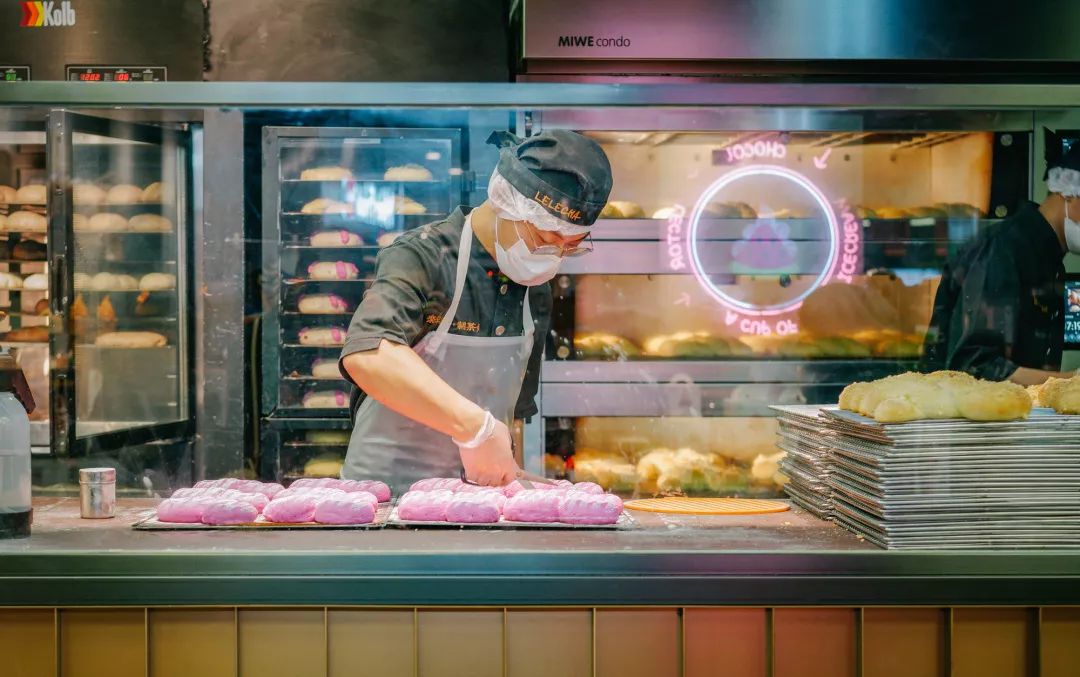 乐乐茶有花有果,乐乐茶给人的直观感受