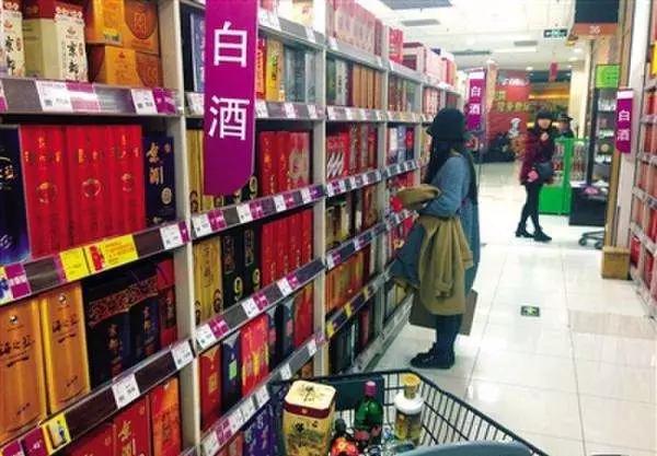 纯粮酒和酒精勾兑的酒怎么区别,白酒勾兑和酒精勾兑