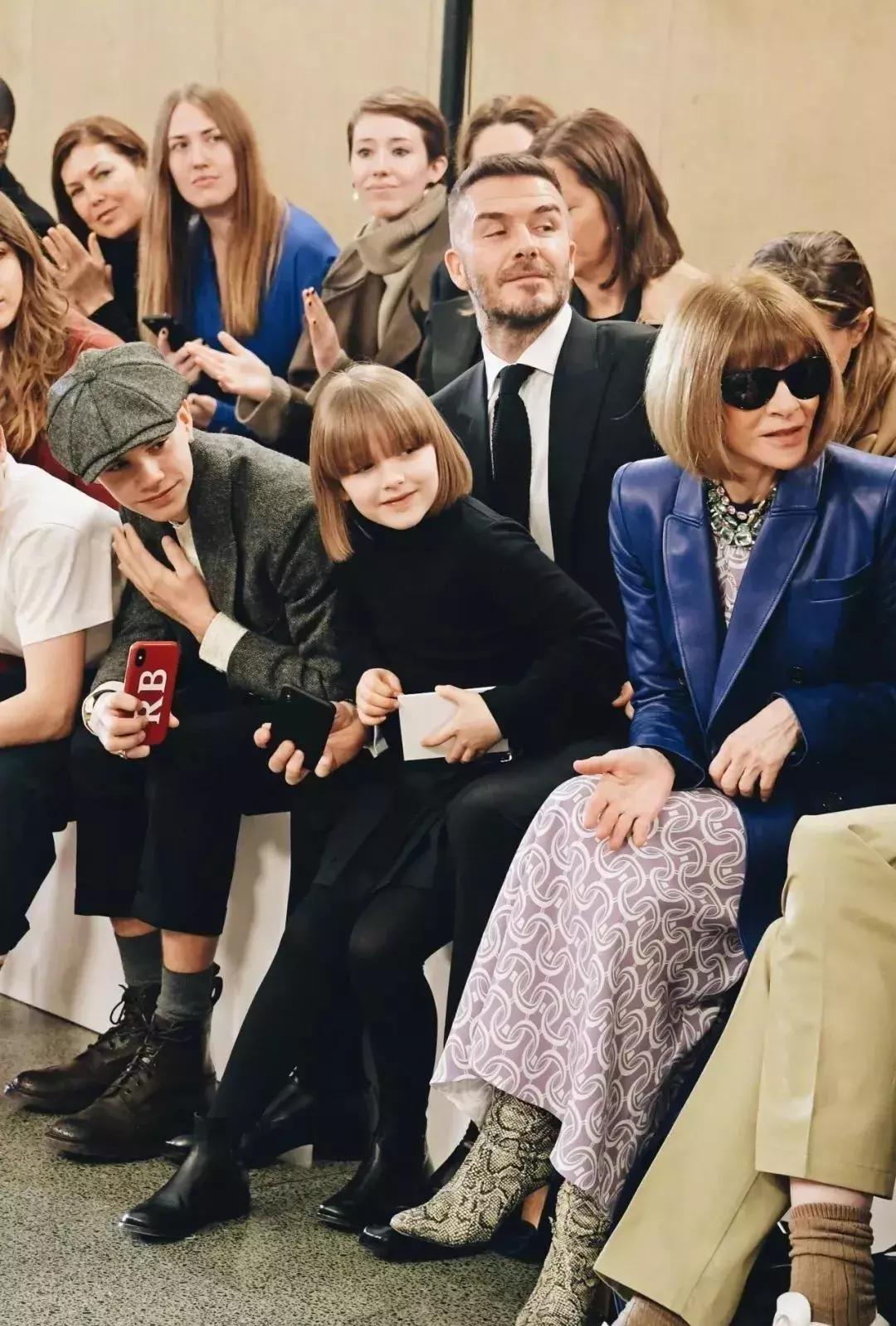 她剪个短发抢尽贝嫂风头！买别墅学骑马，被宠大的孩子有多幸福？