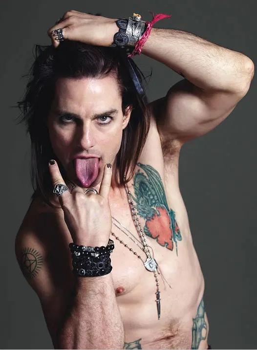 汤姆克鲁斯年轻时的表演,汤姆克鲁斯穿牛仔裤白t