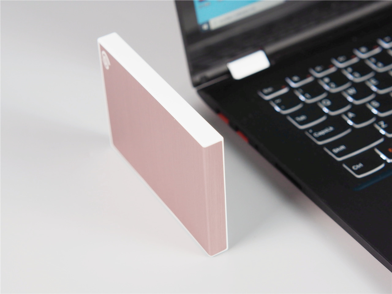 希捷2tb移动硬盘有几个盘片,希捷2tb移动硬盘功率多少