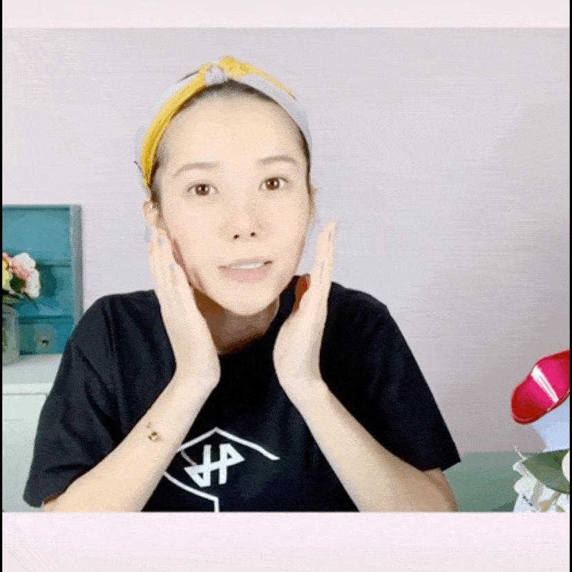 19岁女生打“美容针”脸肿得像包子，到医院检查，医生怒斥：无知