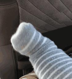 宝宝高兴时摇头和有病摇头的区别,宝宝总是摇头的原因是什么呢