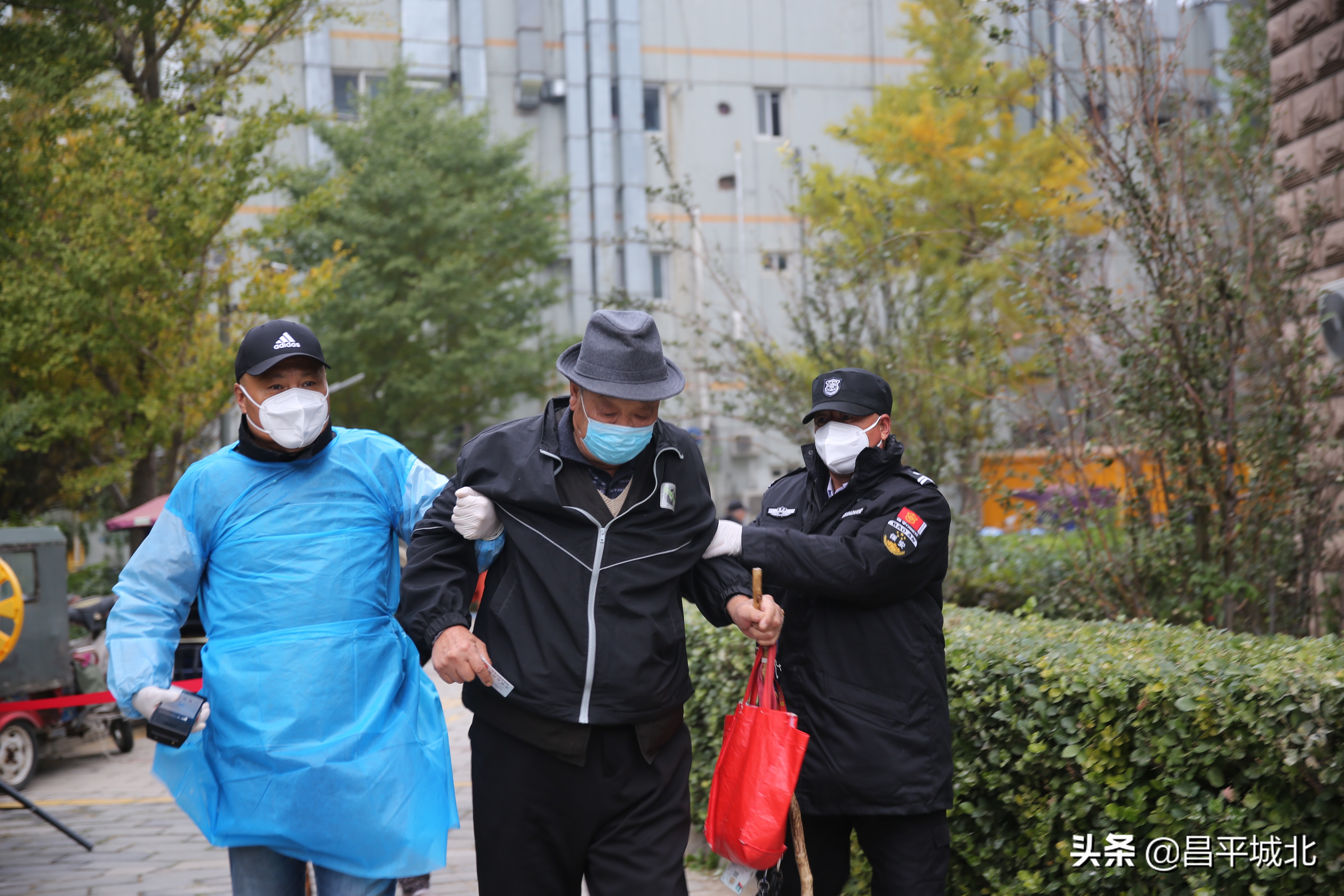 社区核酸检测疫情防控简报,社区防控疫情核酸检测新闻稿