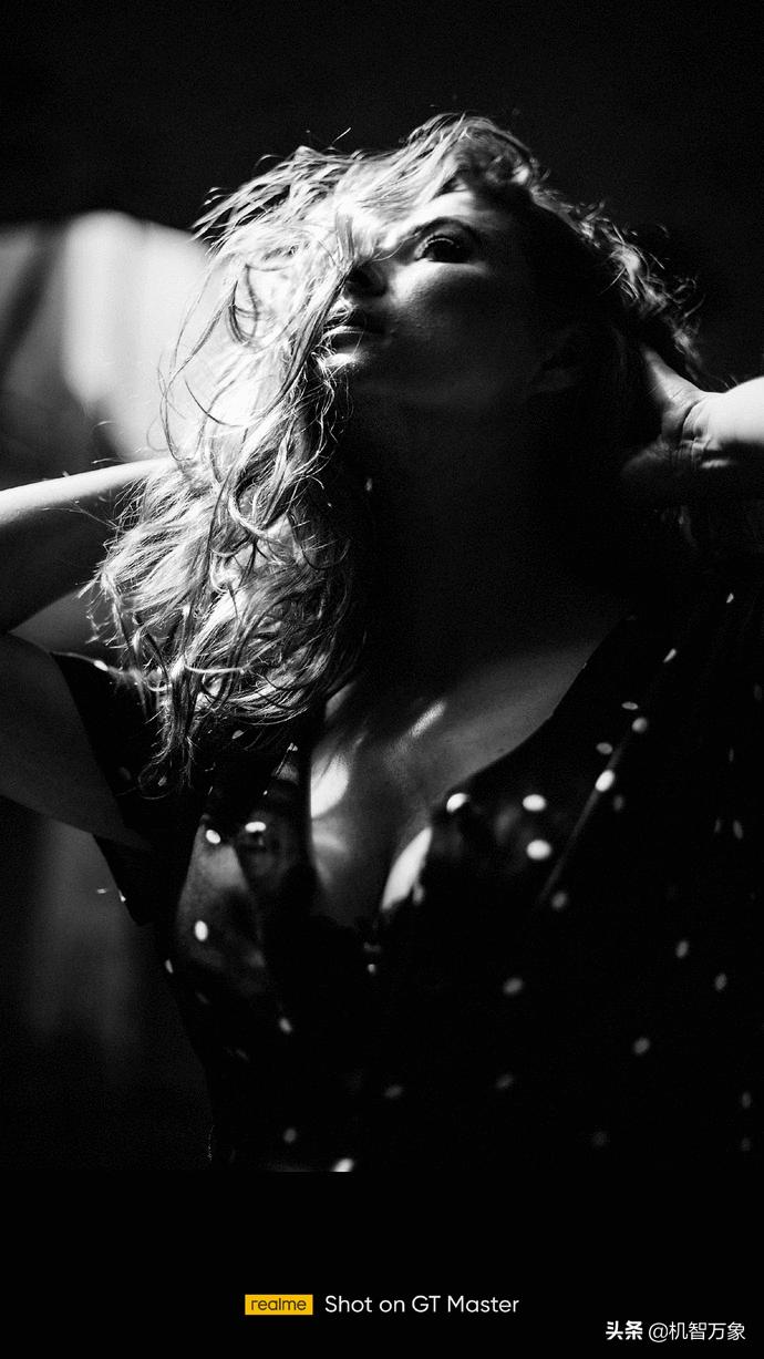 realmegt大师版探索版旅行箱带壳,realmegt大师探索版发布会