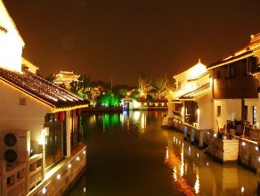 杭州河坊街有那么多好吃的，为什么当地人都不喜欢？