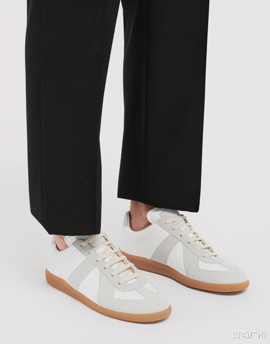 染绿涂污做旧剪烂，破烂版竟比原版还贵？品牌在偷笑