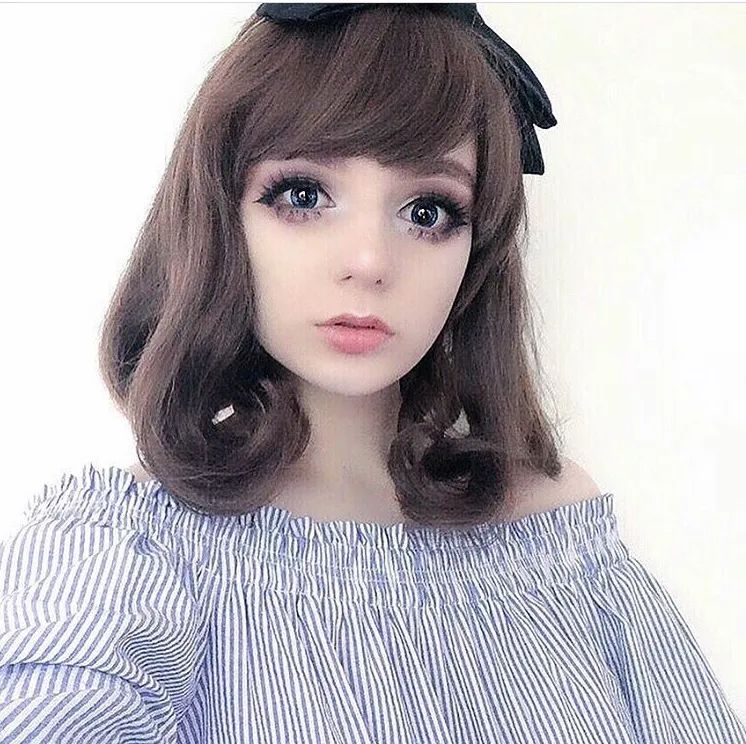 女孩酷似迪丽热巴！还是个日本JK制服爱好者