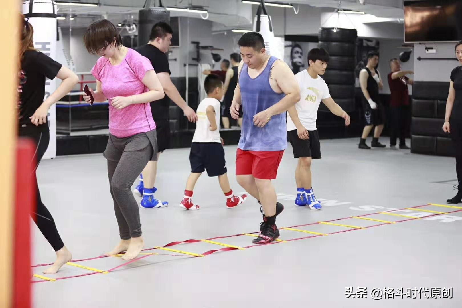 拳击手遭受太多击打会状态变差吗,拳击防止手受伤