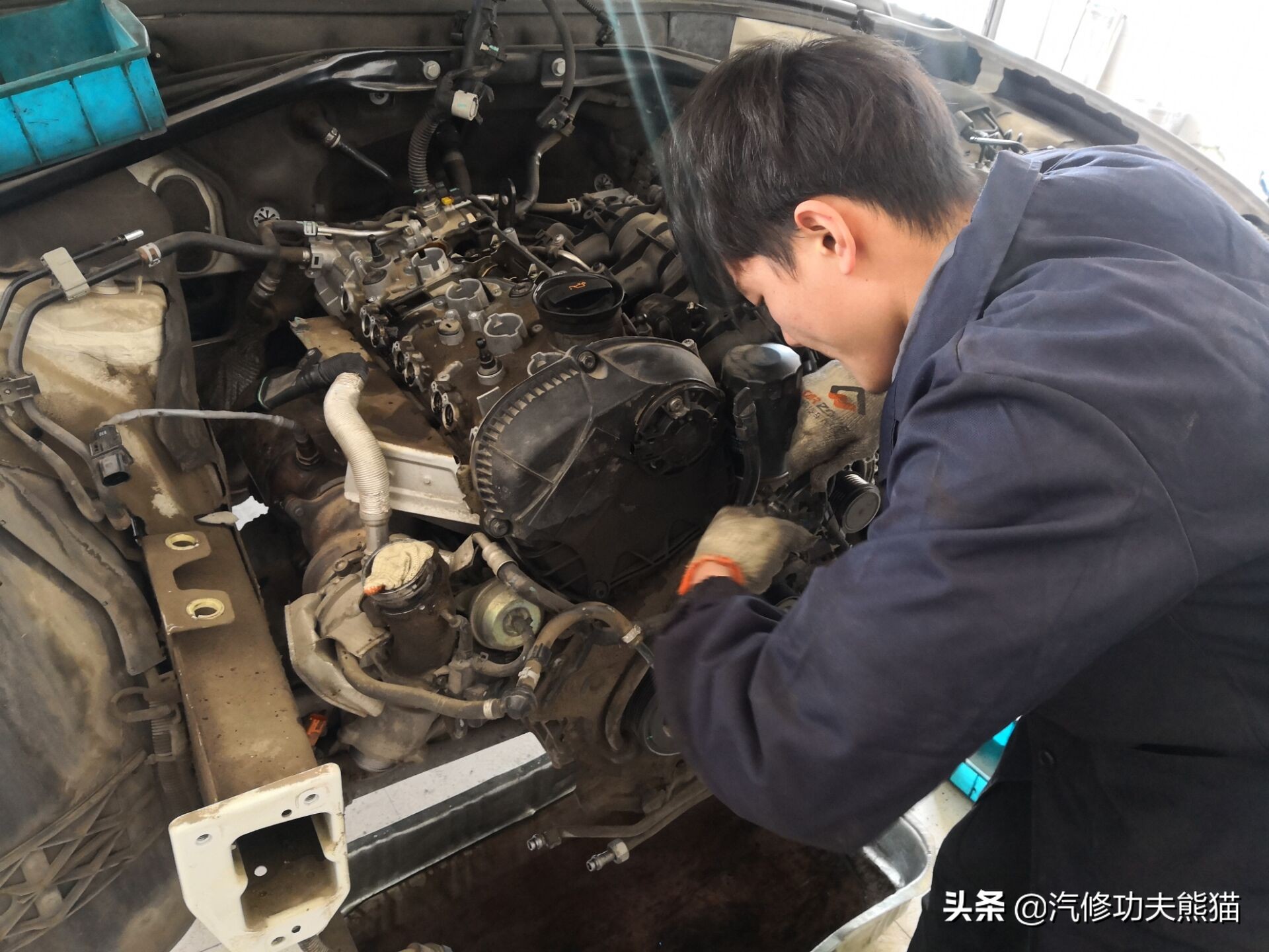 2011款奥迪q5烧机油怎么彻底解决,奥迪q5三代ea888发动机烧机油原因