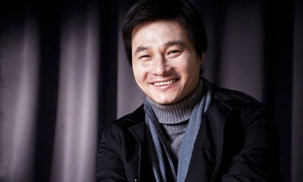 足球大帝李毅完整版,足球之夜讲述李毅大帝的故事