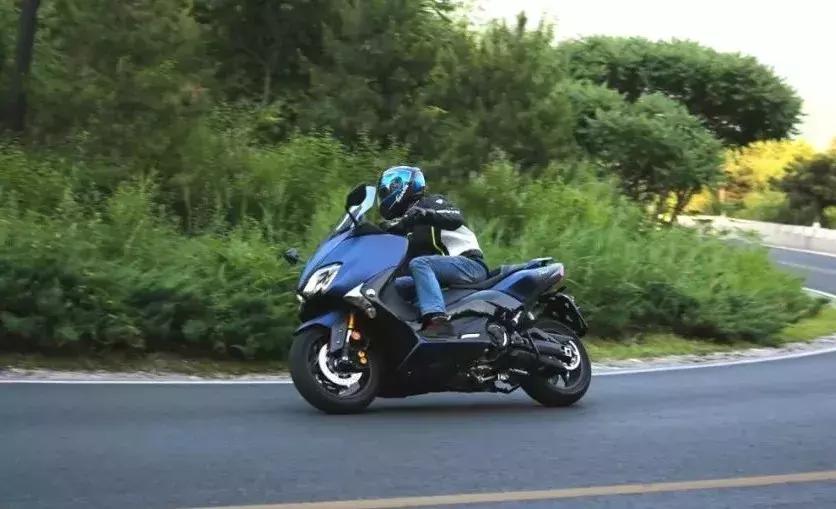 雅马哈踏板车AEROSPORTS,雅马哈踏板tmaxdx多少钱