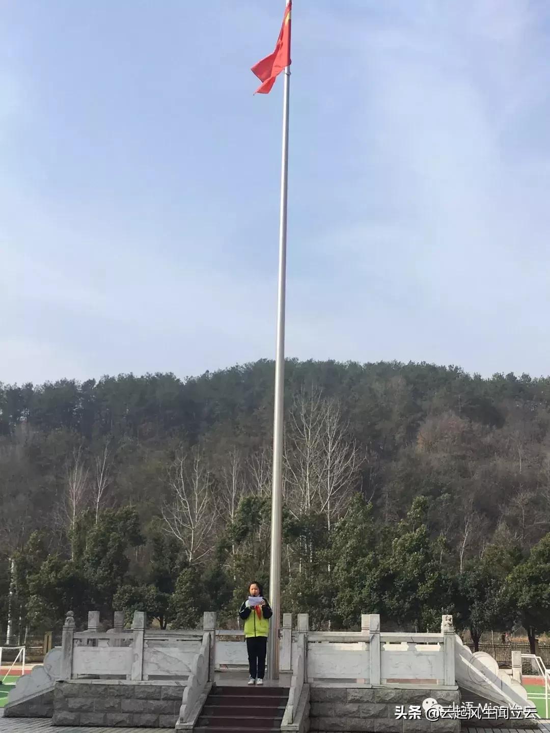 学习雷锋好榜样争做时代新青年,学雷锋好榜样争做雷锋式的好少年