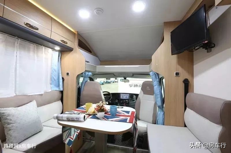 凯伦宾威房车视频,奔驰凯伦宾威24h双拓展旅居房车