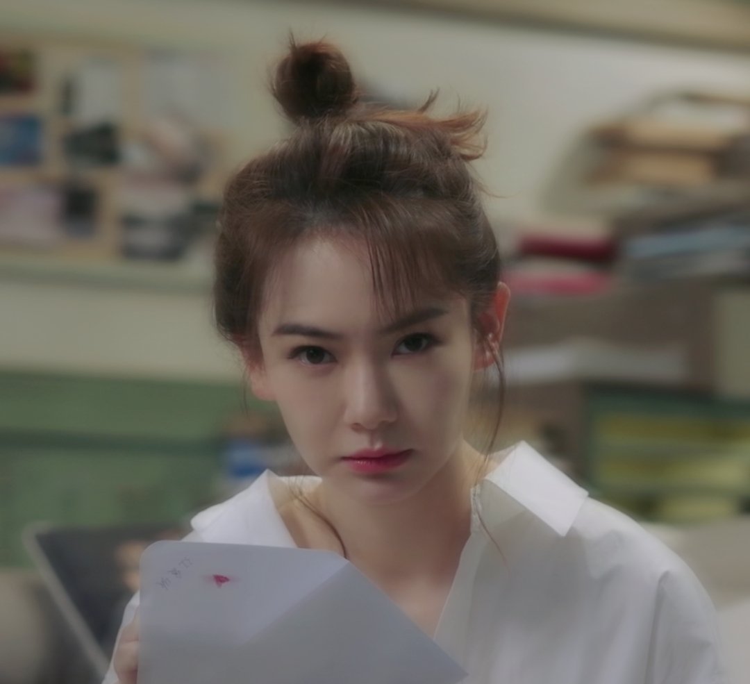 戚薇涂眼霜真的有效果吗,戚薇分享眼霜涂抹方法