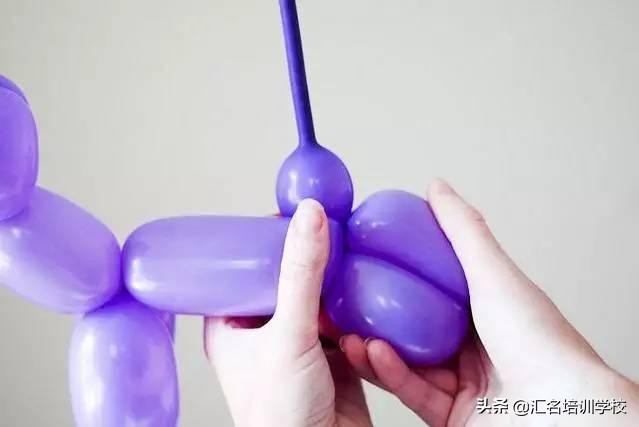 气球小狗教程简单玩法多样,一根长气球拧小狗简单又漂亮