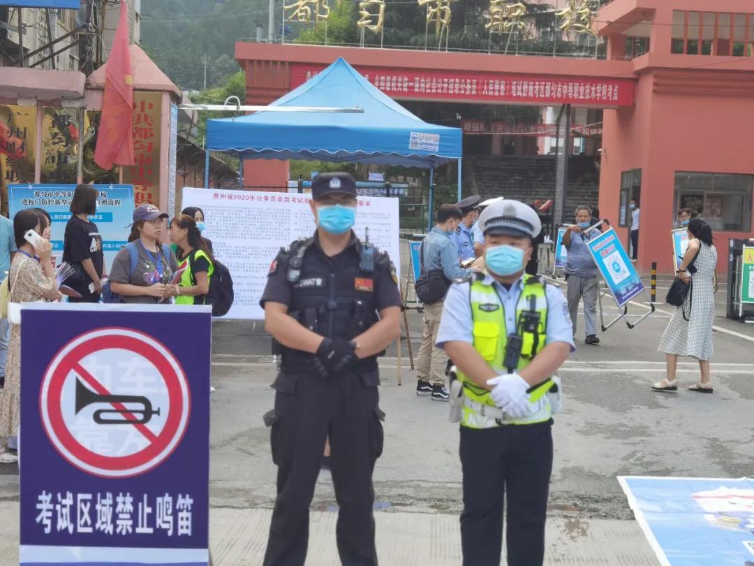 交警全力护航,交警部门全力护航高考