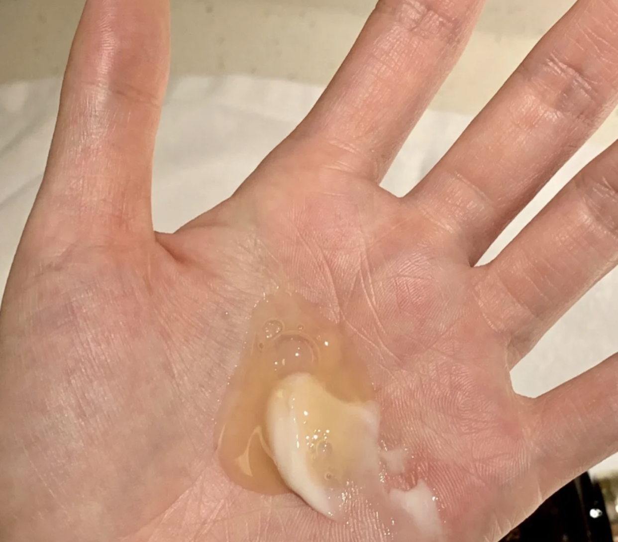 晚上精华油养肤正确使用方法,精华油日常护肤步骤怎么用