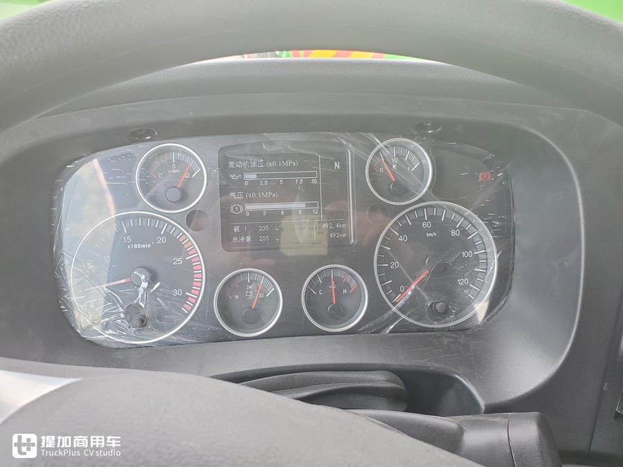 豪沃tx7最新版燃气车好吗,重汽豪沃tx7原车屏安装倒车影像