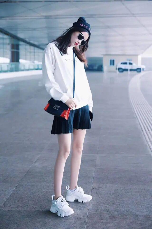 身高不足160女生穿靴子,身高不到160的女生穿搭