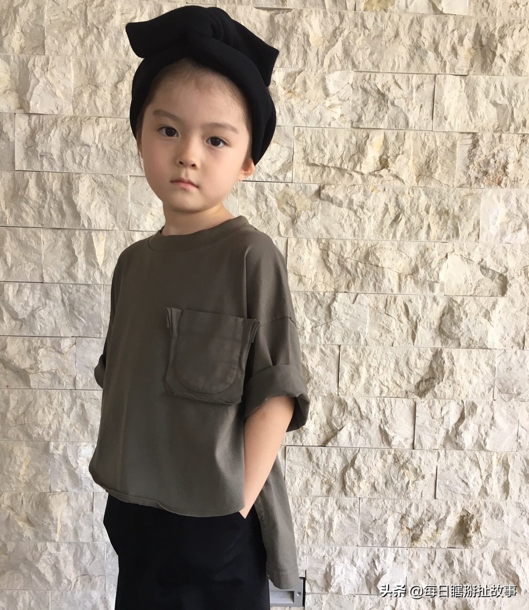 日系的童话少女，童装的盐系，大地色系的时尚打开方式