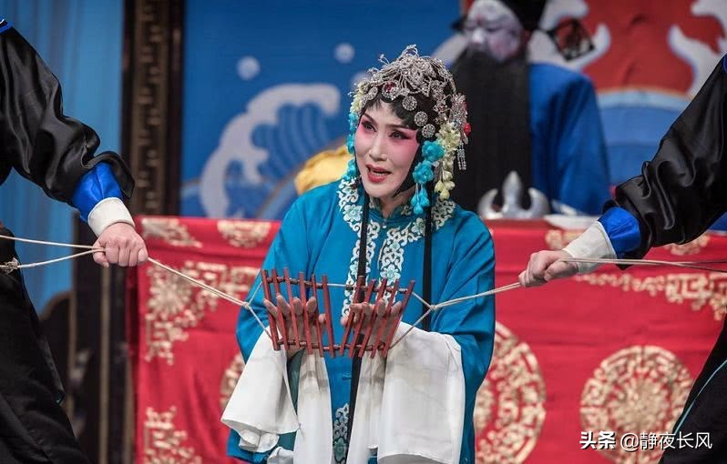 血溅白练,六月飞雪,大旱三年,窦娥死前为何要许下这三桩誓愿?