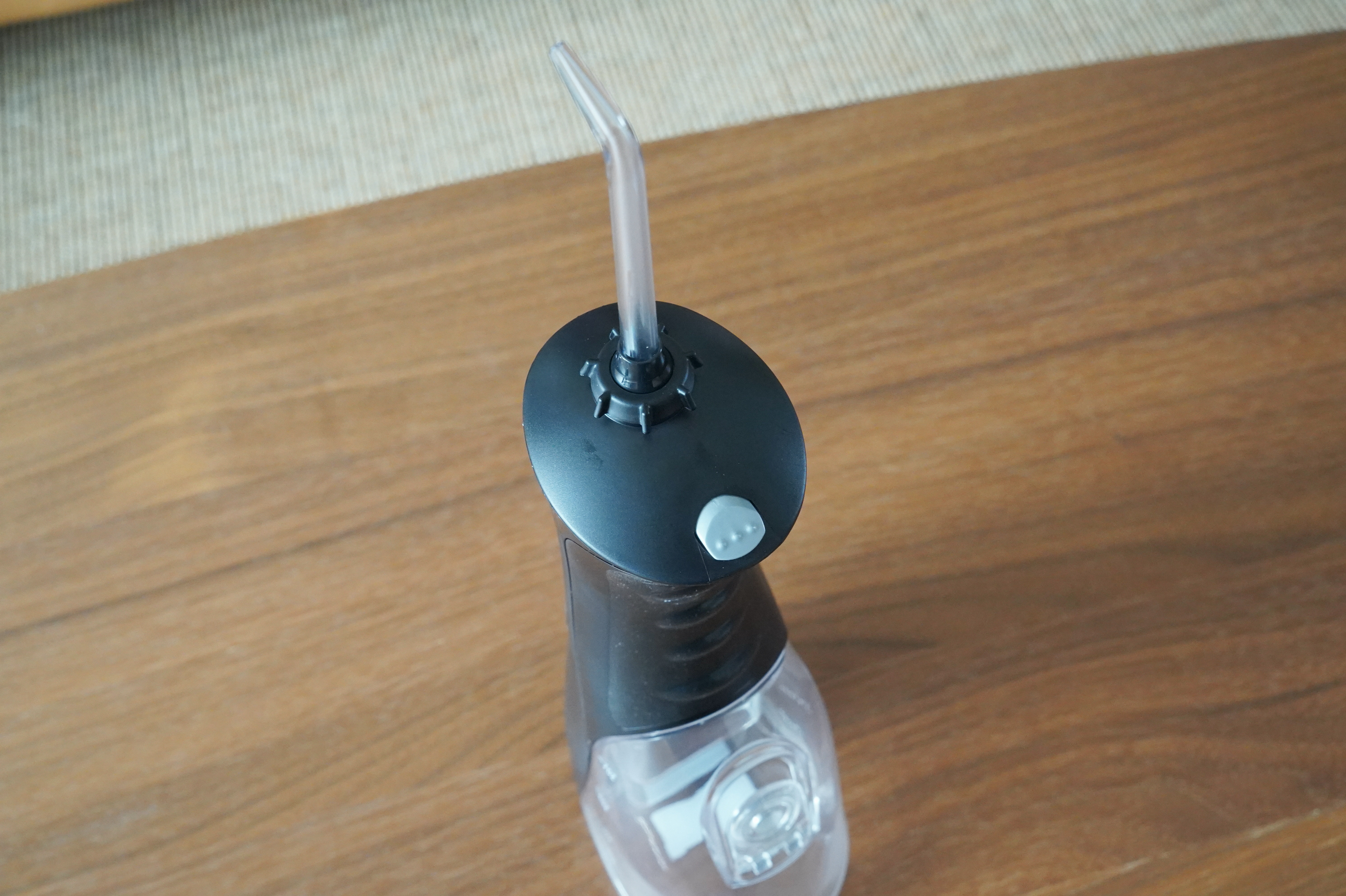 有了电动牙刷还要买便携冲牙器？洁碧、飞利浦，Oclean对比