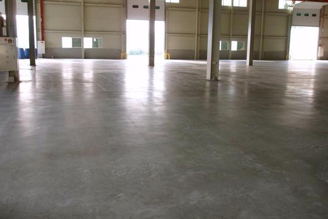 60平水泥地面自流平需要多少钱,水泥地面不平可以做水泥自流平吗