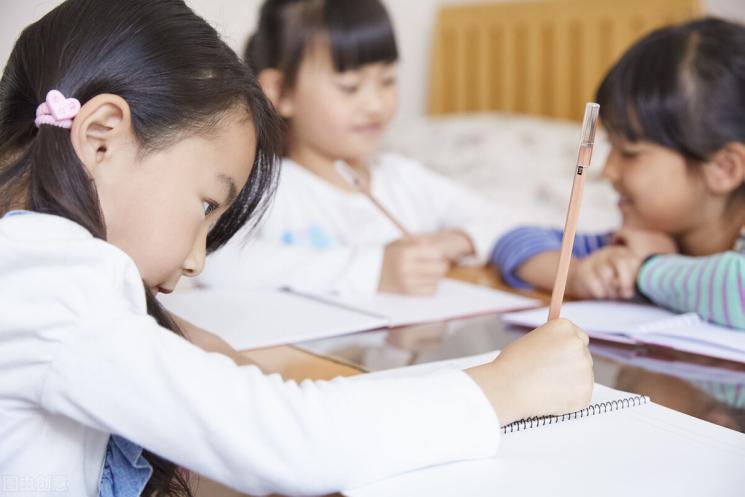 不靠谱的父母很难把孩子教育好,懂得教育的好妈妈