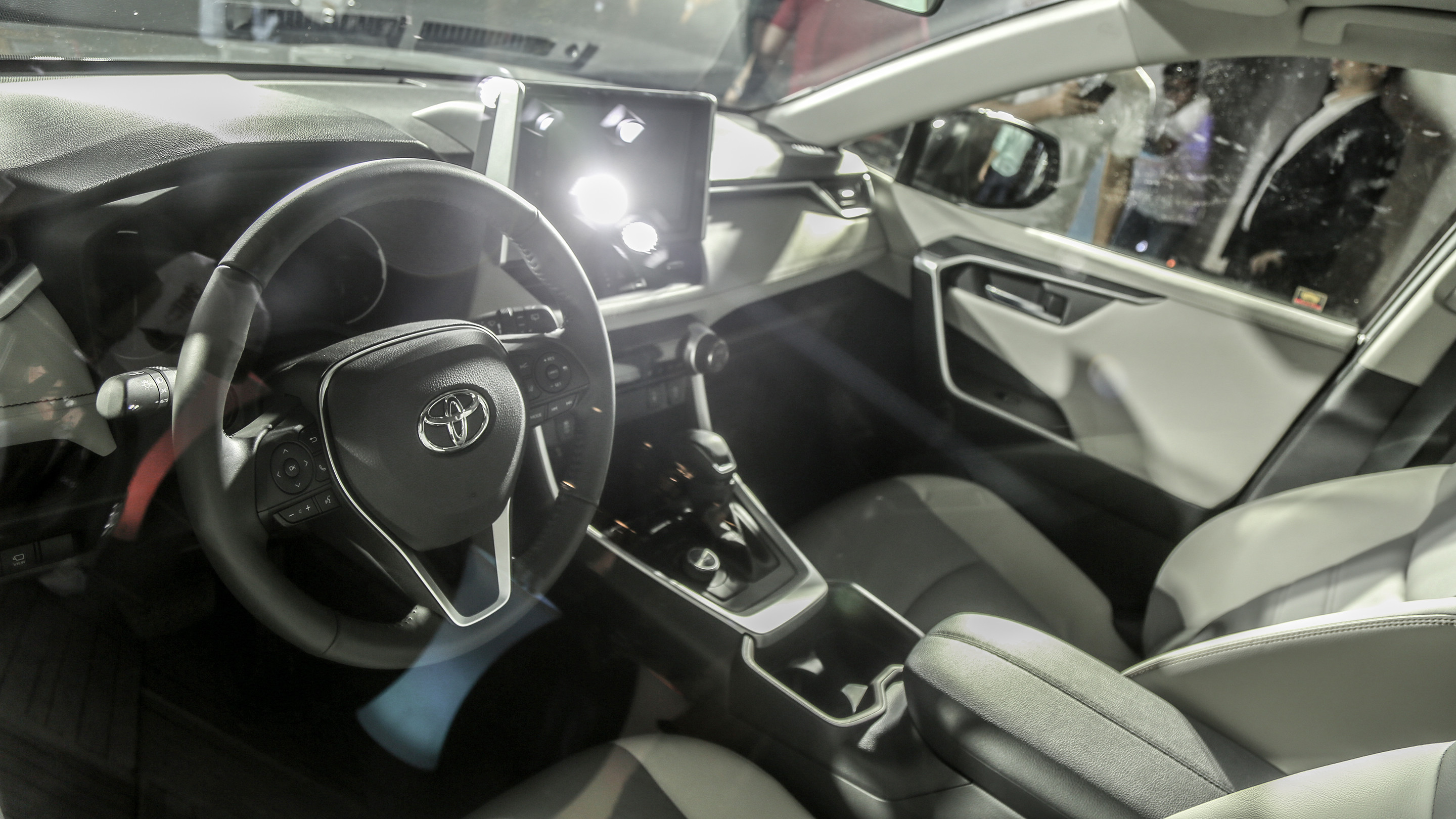 丰田rav4荣放越野版国产,全新一代丰田rav4居然这么惊艳