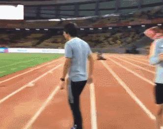 年轻球员扛起大旗，双方土帅惺惺相惜！武汉卓尔2:1战胜山东鲁能