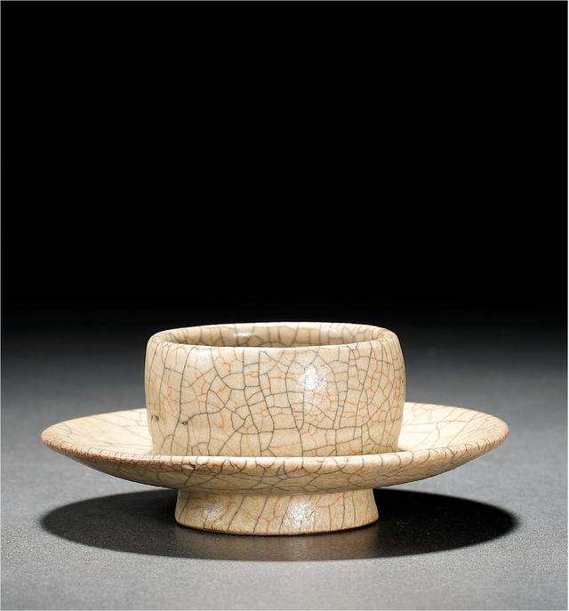 西泠印社拍卖官窑花口盘,西泠印社官窑