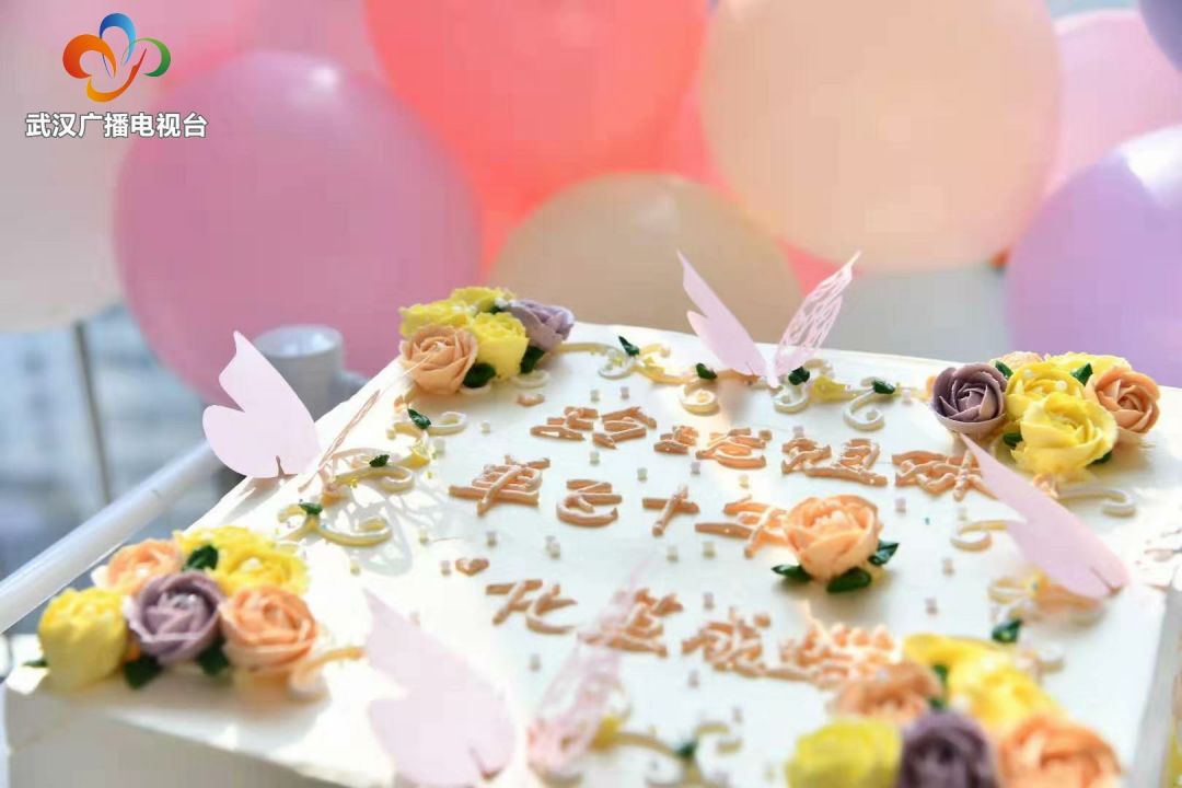 10年前的今天，这对罕见的连体女婴成功“分身”，如今她们牵手上学超暖心