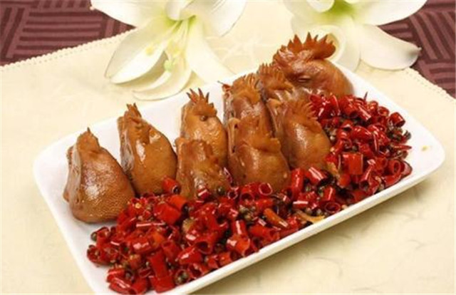 十年的鸡头胜砒霜什么意思,十年鸡头胜染霜是什么意思