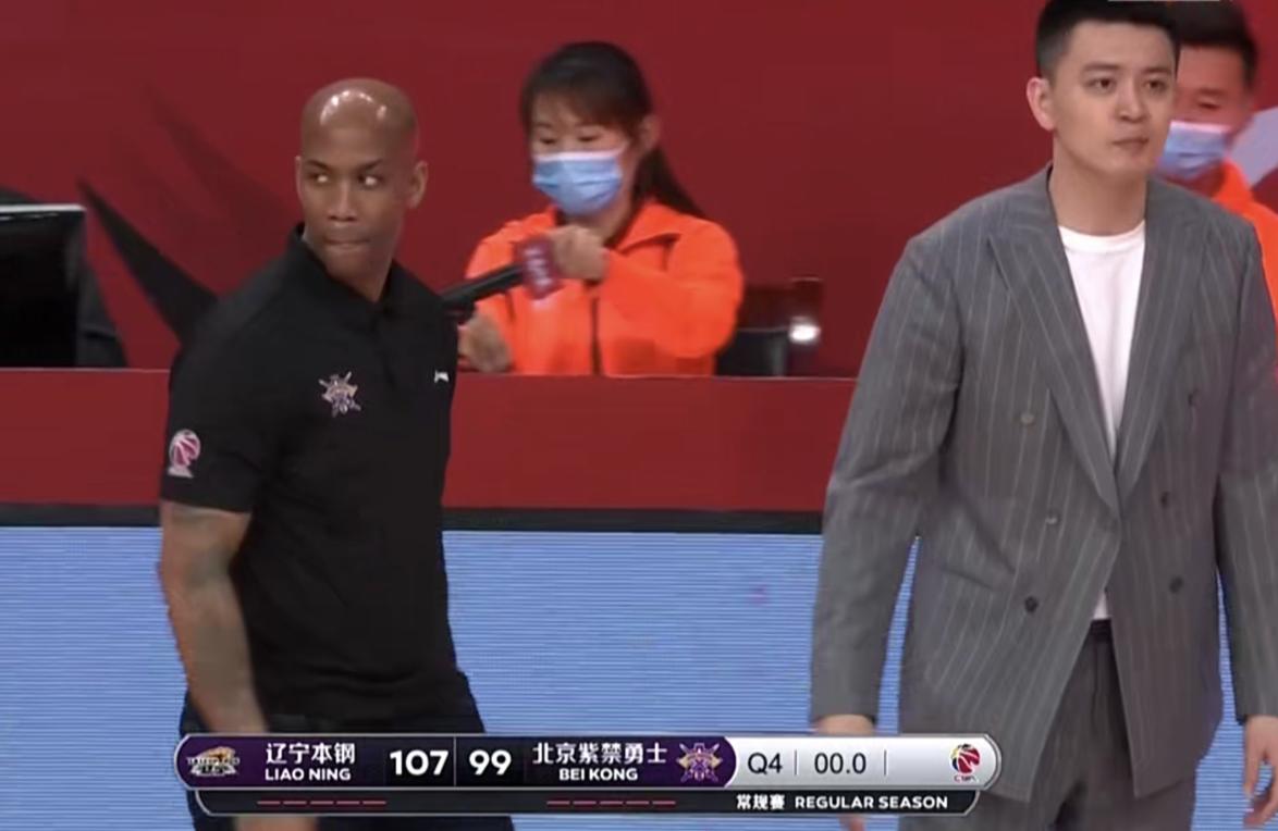 辽宁不惜受伤帮老叔!北控双塔禁赛,老马季后赛悬了,广州争气吧