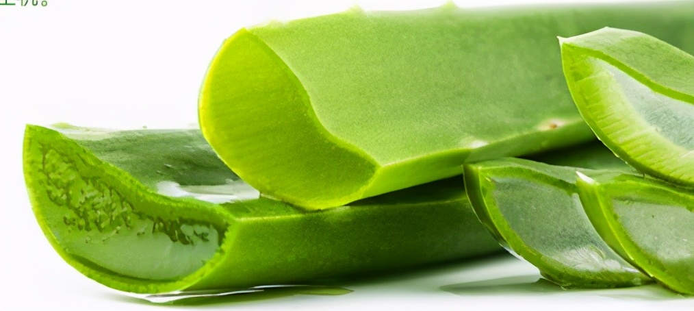 芦荟胶补水保湿美白淡斑精华液,补水保湿芦荟胶的正确用法