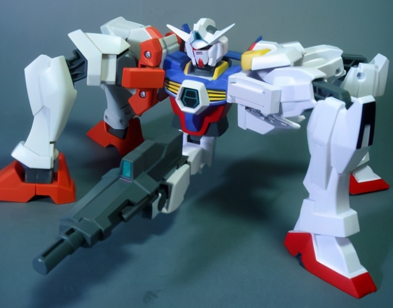 卑微高达主角，活下来就是胜利，想求一个子孙安康都是难上加难？